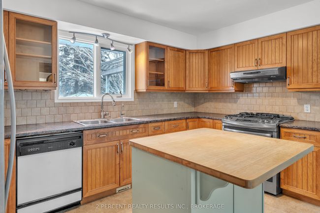 4953 Bradford Rd, House other with 2 bedrooms, 2 bathrooms and 10 parking in Harrowsmith ON | Image 11