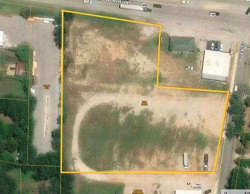 102 Allen St, Weatherford, TX, 76086-4672 | Card Image