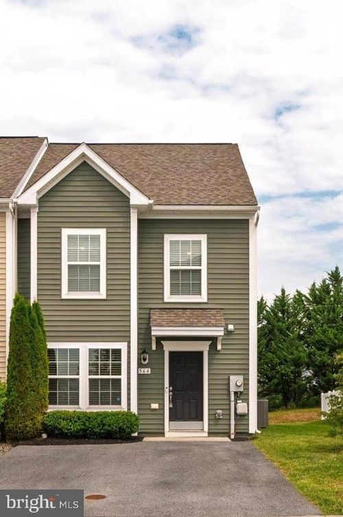 564 Thumper Dr, RANSON, WV, 25438-4889 | Card Image