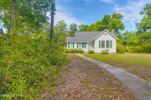 2313 Gulf Ave, Gulfport, MS, 39501-3429 | Card Image