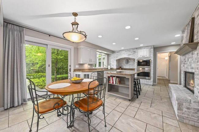 18140 Colline Vue Boulevard, House other with 4 bedrooms, 3 bathrooms and null parking in Brookfield WI | Image 8