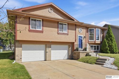 15528 Margo St, Omaha, NE, 68138-7423 | Card Image