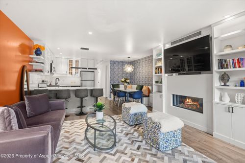 4-450 S Original St, Aspen, CO, 81611-2046 | Card Image