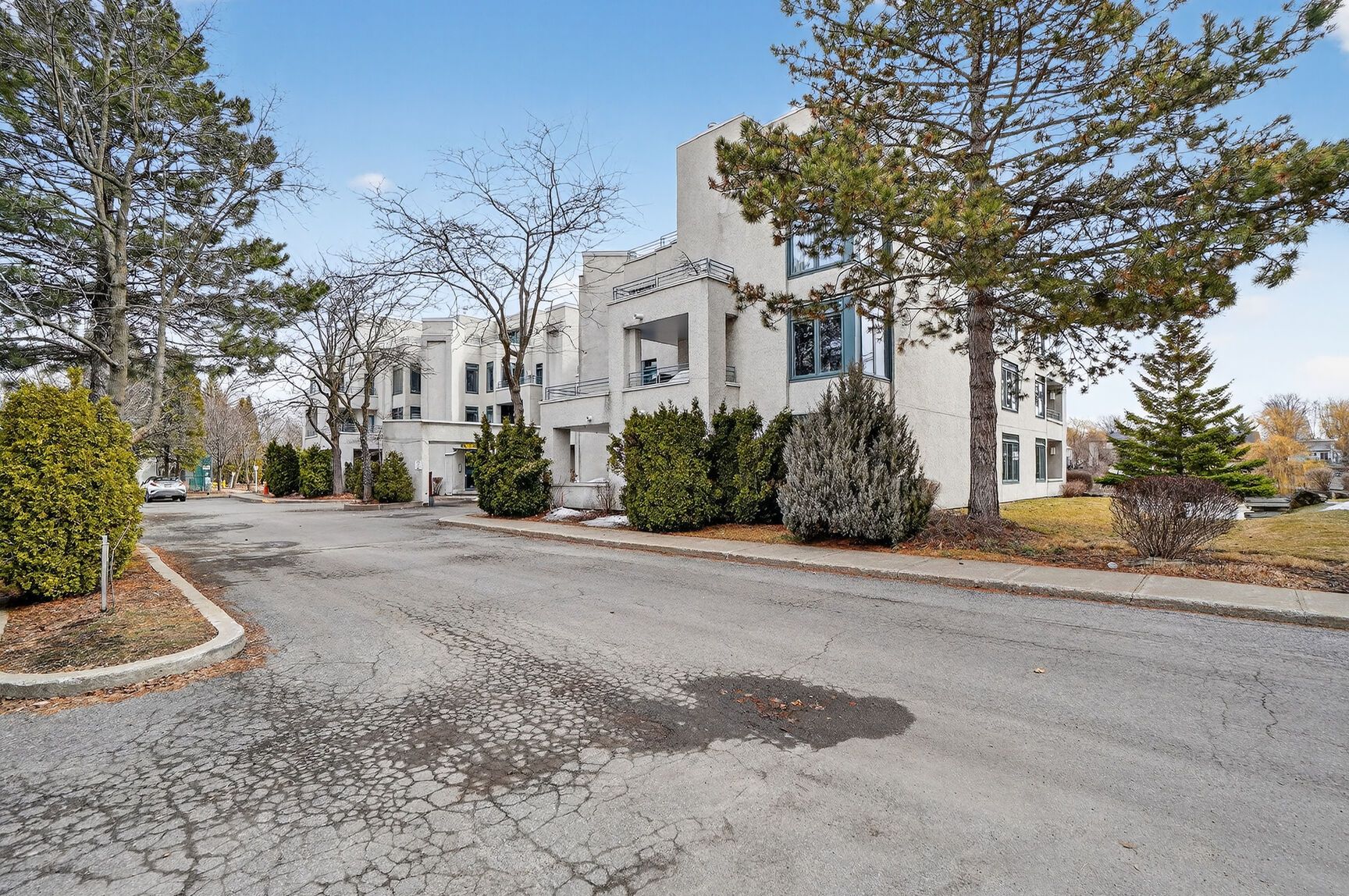 Residential Lease in Charlemagne