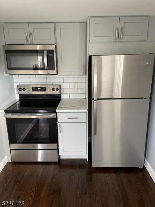 apt-4-245 Halsey Rd, Parsippany, NJ, 07054-5200 | Card Image
