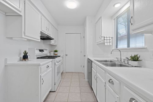 4606 Gray Fox Dr, Austin, TX, 78759-4213 | Card Image