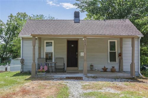 508 3rd St, Belton, MO, 64012-2528 | Card Image