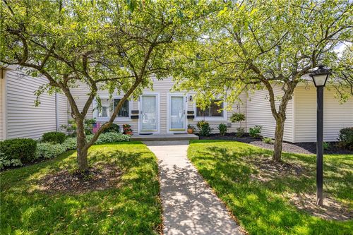 678 Eastbrooke Ln, Rochester, NY, 14618-5231 | Card Image