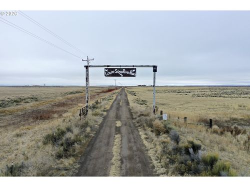 61687 Lawen Rd, Burns, OR, 97720-9601 | Card Image