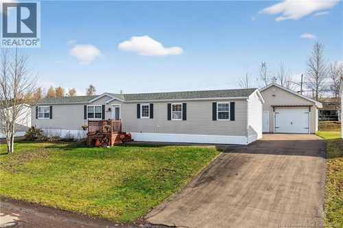 22 Restigouche Dr, Dieppe, NB, E1A7N1 | Card Image