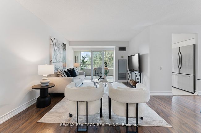 307 - 110 Promenade Cir, Condo with 2 bedrooms, 2 bathrooms and null parking in Vaughan ON | Image 14