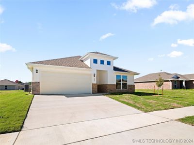 10812 S 274th Avenue E, House other with 4 bedrooms, 2 bathrooms and null parking in Coweta OK | Image 3