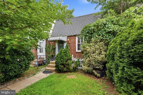 1539 Yates Ave, MARCUS HOOK, PA, 19061-4355 | Card Image