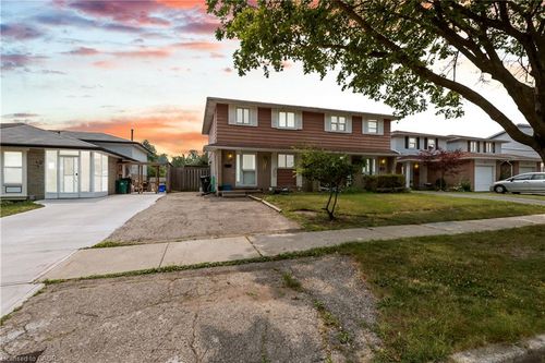 51 Shadeland Cres, Kitchener, ON, N2M2J1 | Card Image