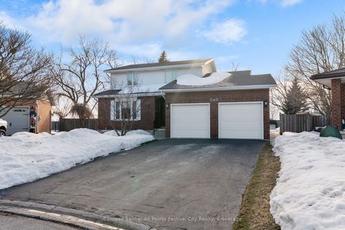 68 Sprung Crt, Stratford, ON, N4Z1G7 | Card Image