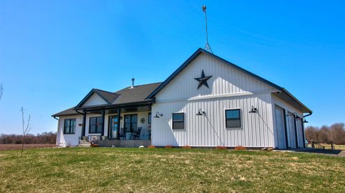 35806 Oasis Rd, Lindstrom, MN, 55045-7343 | Card Image