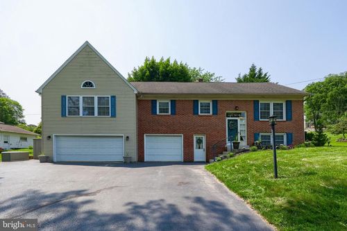 2904 Spring Valley Rd, LANCASTER, PA, 17601-1430 | Card Image