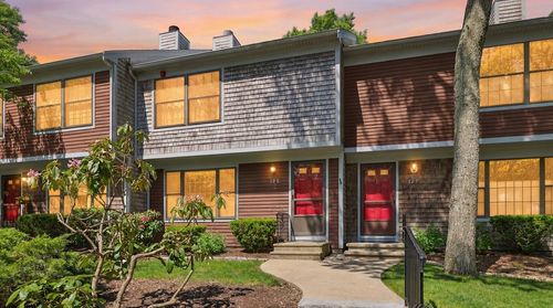 195 Falmouth Rd, Mashpee, MA, 02649-2680 | Card Image