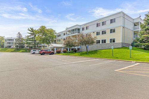 136-132 Demont Ave E, Little Canada, MN, 55117-1551 | Card Image