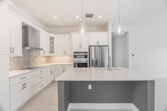 139 Se Via Bisento, House other with 3 bedrooms, 2 bathrooms and null parking in Port St. Lucie FL | Image 14
