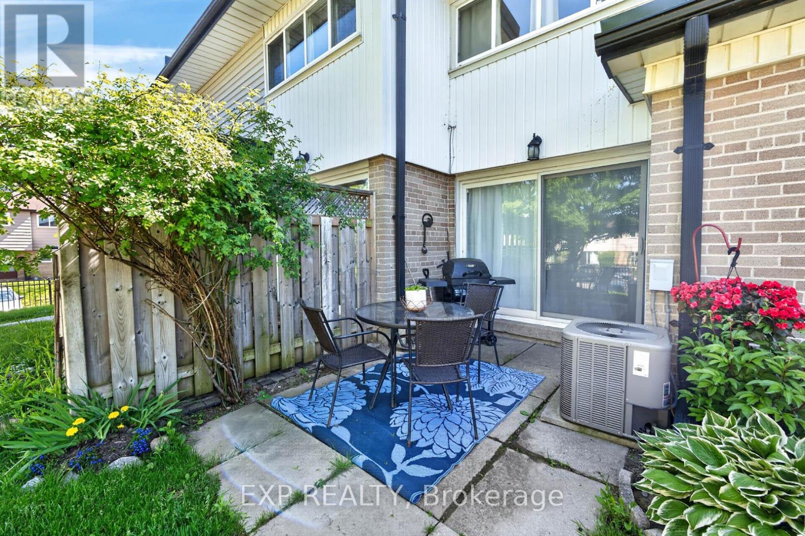 Residential in Pickering (West Shore) 4