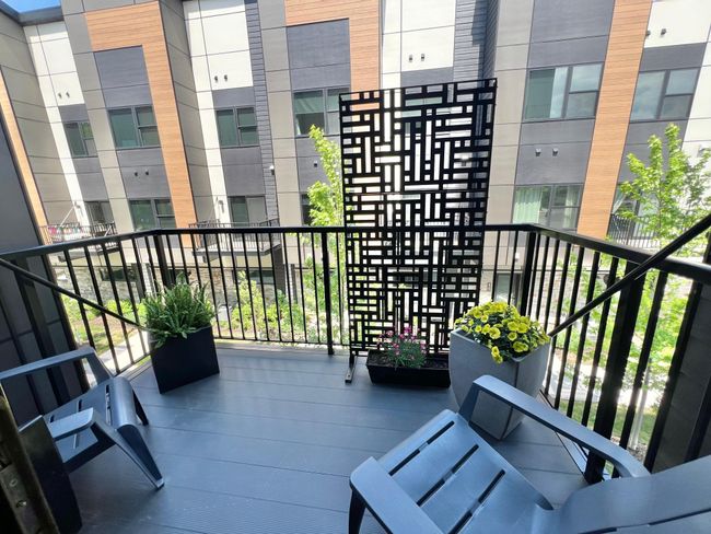 Metal privacy fence and equipped with gas line for grilling | Image 14