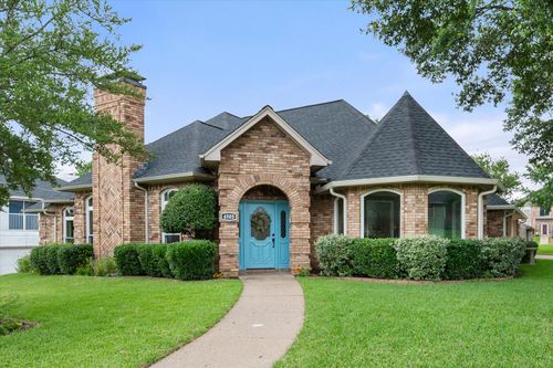 4505 Long Island Ln, Arlington, TX, 76017-1569 | Card Image