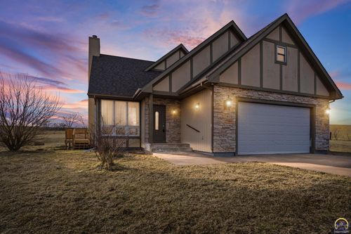 7649 Se Ratner Rd, Berryton, KS, 66409-9818 | Card Image