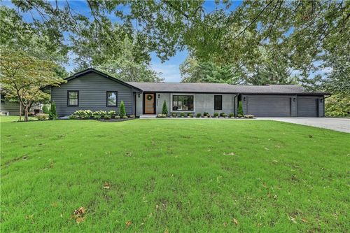 9427 Wenonga Rd, Leawood, KS, 66206-2028 | Card Image