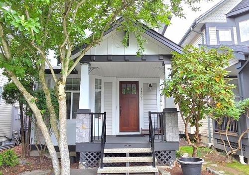 18529 67a Ave, Surrey, BC, V3S9B5 | Card Image