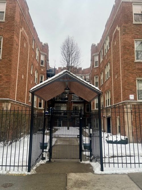 bg-1657 W Pratt Boulevard # Bg, Chicago, IL, 60626 | Card Image