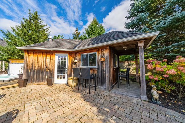 70 Oak Ave, House other with 6 bedrooms, 4 bathrooms and 7 parking in Dundas ON | Image 33