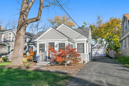 115 N Hager Ave, Barrington, IL, 60010-3002 | Card Image