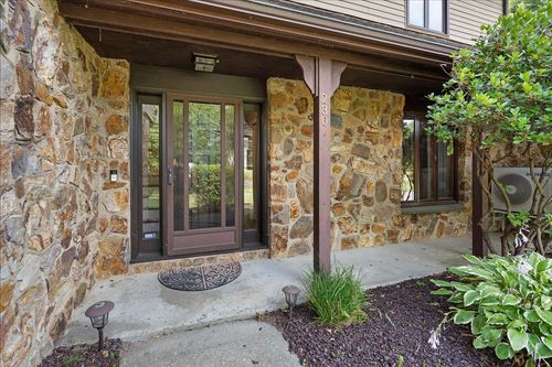 230 Pine Meadow Dr, Colchester, VT, 05446-9617 | Card Image