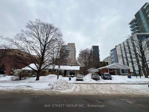 249 Sunview St, Waterloo, ON, N2L3V8 | Card Image