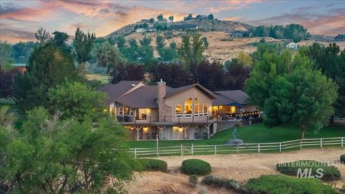 1290 Quail Holw, Buhl, ID, 83316-5138 | Card Image