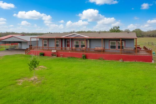 664 Garrett Rd, Yoakum, TX, 77995-6965 | Card Image