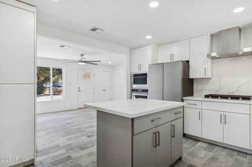 4144 N 36th St, Phoenix, AZ, 85018-4715 | Card Image