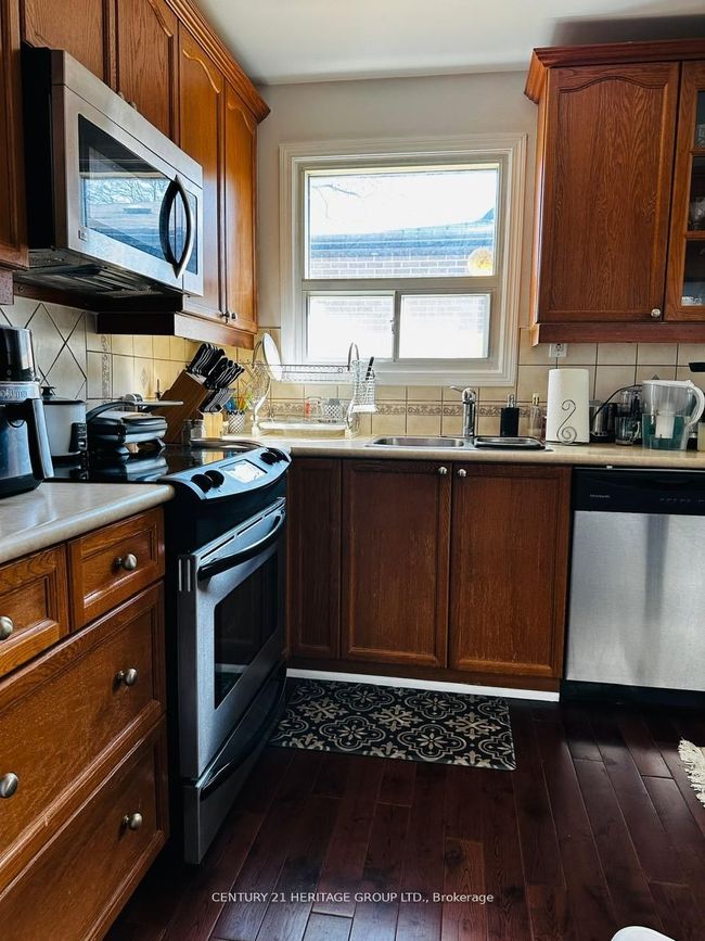 1416 Colmar Ave, House other with 3 bedrooms, 2 bathrooms and 3 parking in Pickering ON | Image 7