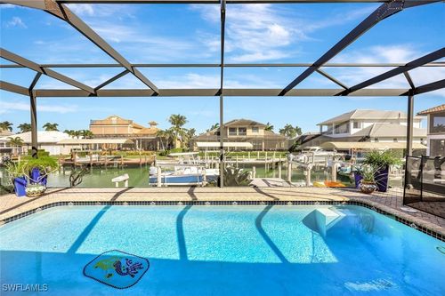 911 Giralda Ct, MARCO ISLAND, FL, 34145-6825 | Card Image