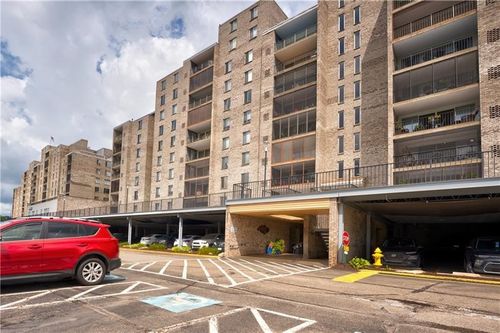 apt-805-2160 Greentree Rd, Pittsburgh, PA, 15220-1441 | Card Image