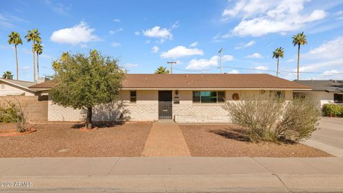 7526 E Minnezona Ave, Scottsdale, AZ, 85251-1569 | Card Image