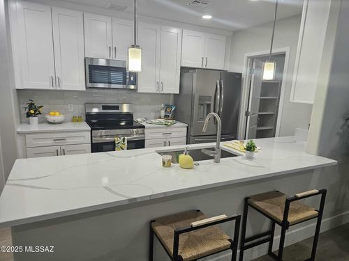 unit-205-2020 E River Rd, Tucson, AZ, 85718-1572 | Card Image