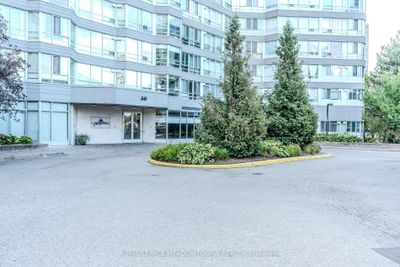 206 - 50 Kingsbridge Garden Cir, Condo with 1 bedrooms, 1 bathrooms and 1 parking in Mississauga ON | Image 2