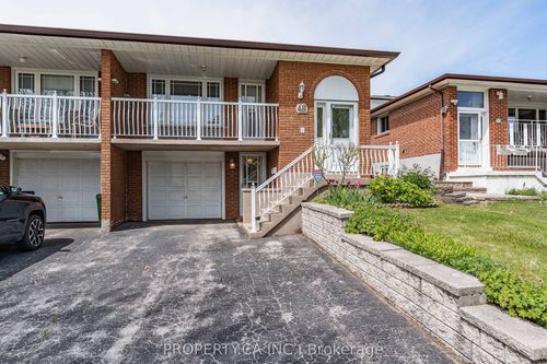 48 Navaho Dr, North York, ON, M2H2X3 | Card Image