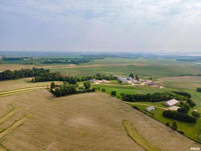 4460 160 Th St, House other with 5 bedrooms, 3 bathrooms and null parking in Clinton IA | Image 39