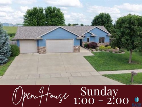 212 S Augusta Ave, Brandon, SD, 57005-6686 | Card Image