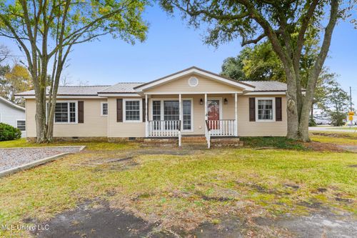 317 42nd St, Gulfport, MS, 39507-3935 | Card Image