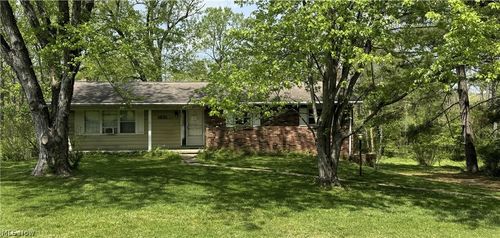 1651 N Trend Dr, Zanesville, OH, 43701-1029 | Card Image
