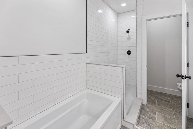 1807 Three Island Rd, Home with 3 bedrooms, 3 bathrooms and 5 parking in Walling TN | Image 36